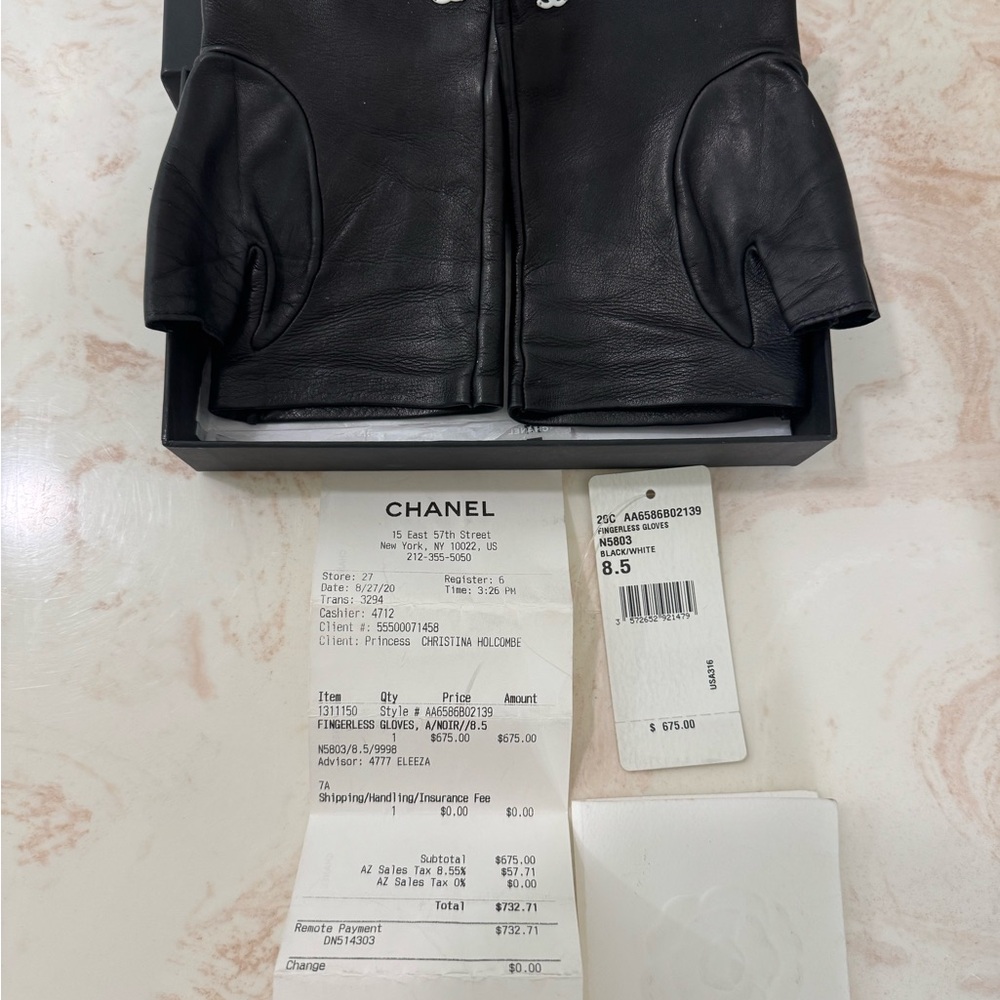 CHANEL Fingerless Leather Gloves - Picture 4 of 5